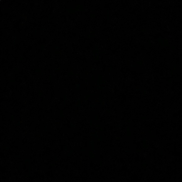 Meet your Posher, Amanda - Picture 1 of 1